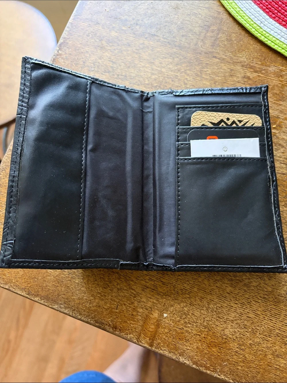 Black Embossed Men’s Card & Key Holder